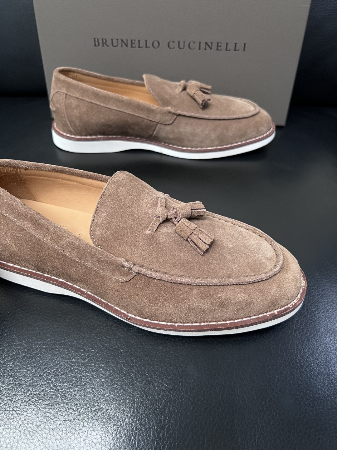 Brunello Cucinelli  高品质 顶级工艺品  BC  专柜同步原厂配置，意大利进口牛皮面
