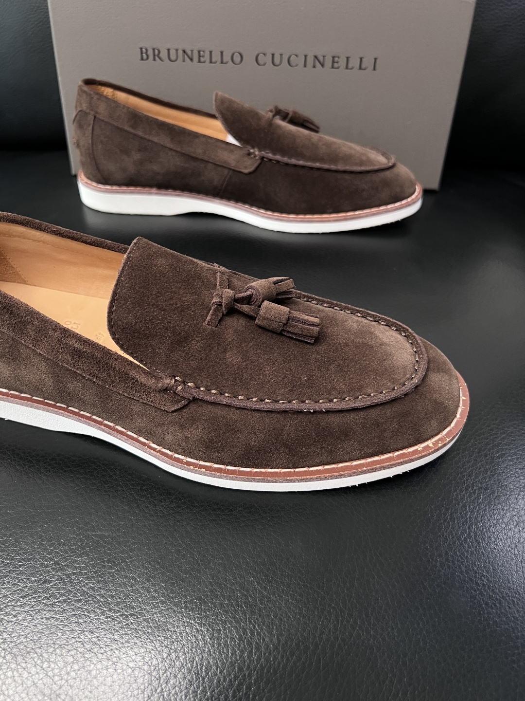 Brunello Cucinelli  高品质 顶级工艺品  BC  专柜同步原厂配置，意大利进口牛皮面