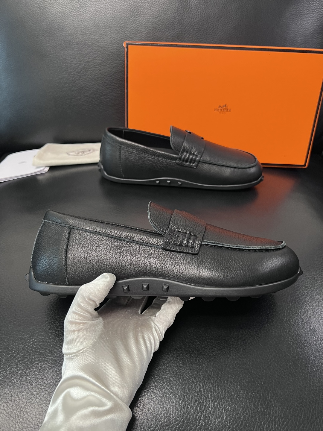 Hermes  高品质  顶级工艺品  爱马仕 专柜同步发售原厂配置，意大利进口原版牛皮面料，高品质拼接