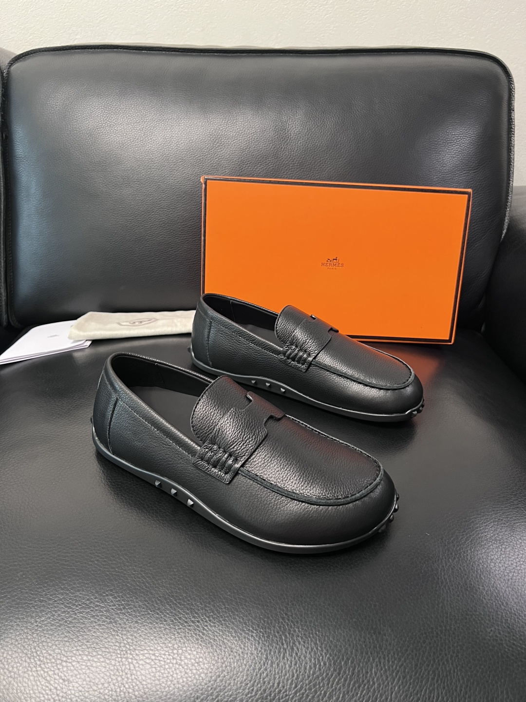 Hermes  高品质  顶级工艺品  爱马仕 专柜同步发售原厂配置，意大利进口原版牛皮面料，高品质拼接