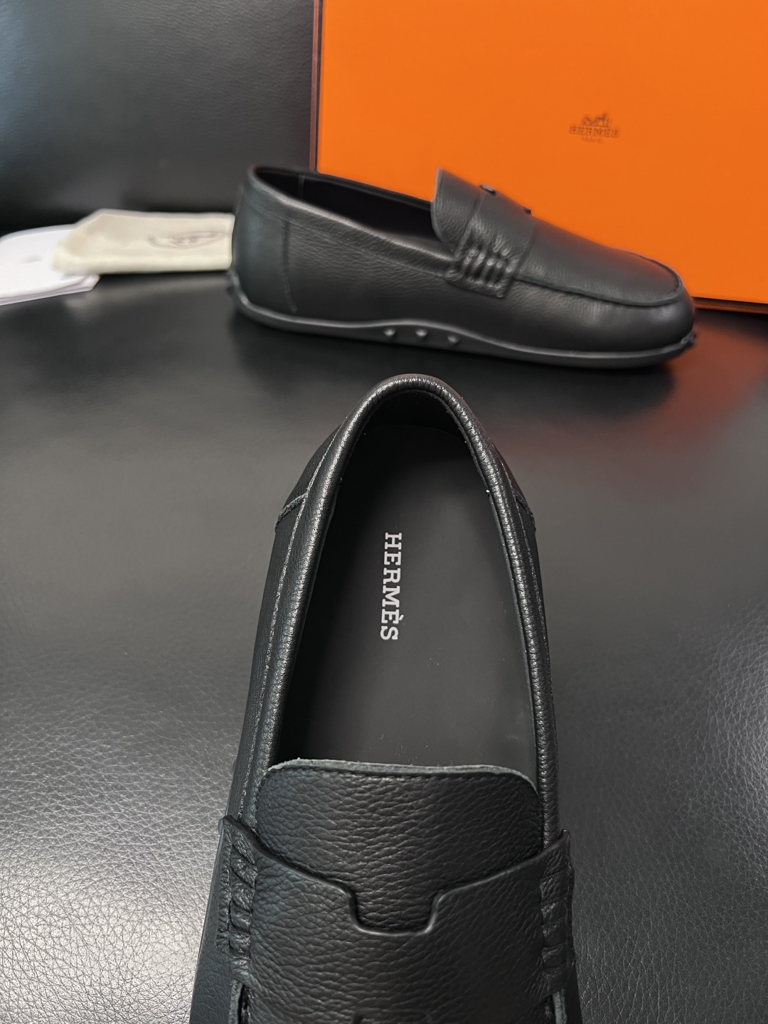 Hermes  高品质  顶级工艺品  爱马仕 专柜同步发售原厂配置，意大利进口原版牛皮面料，高品质拼接