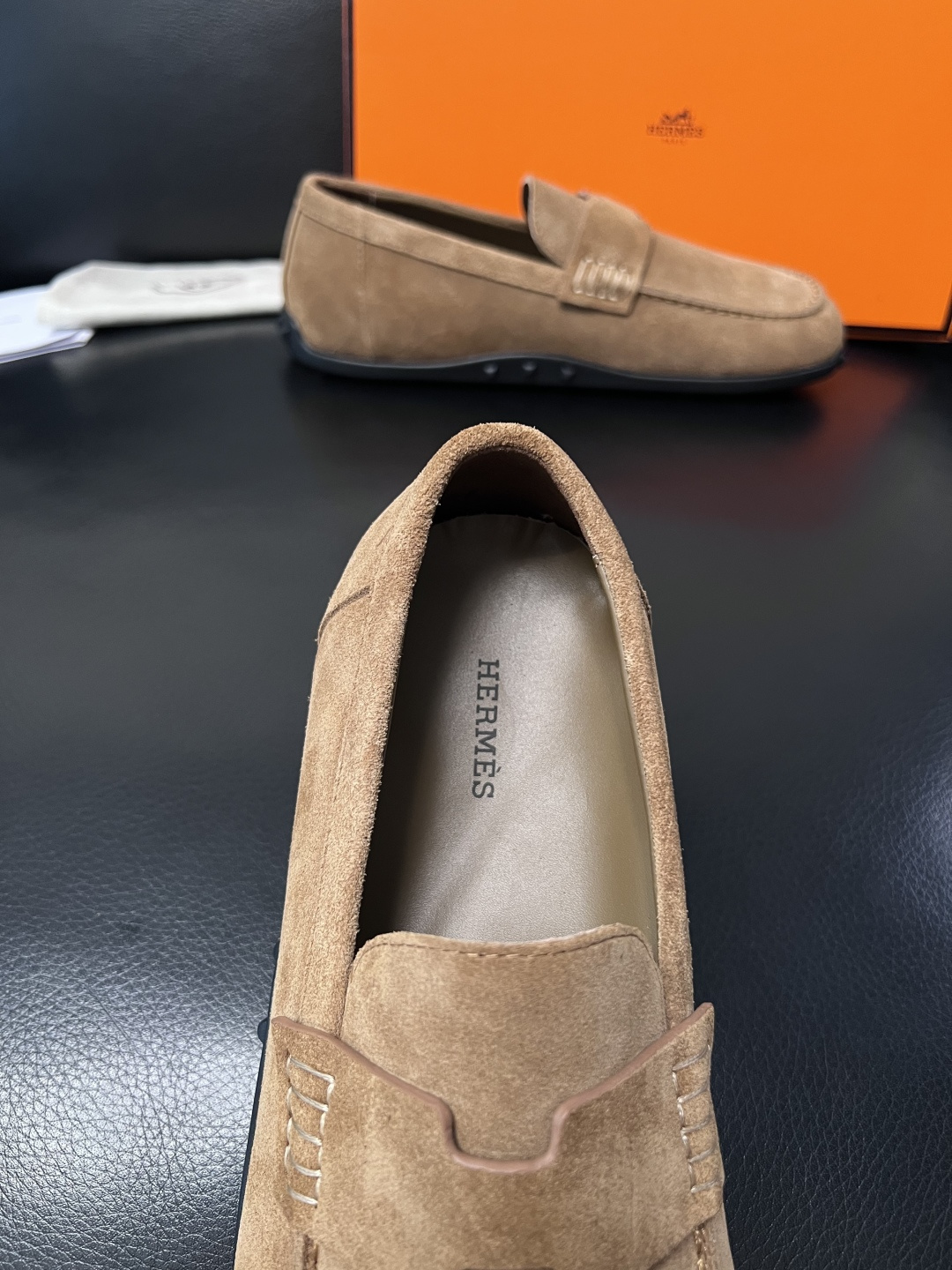 Hermes  高品质  顶级工艺品  爱马仕 专柜同步发售原厂配置，意大利进口原版牛皮面料，高品质拼接