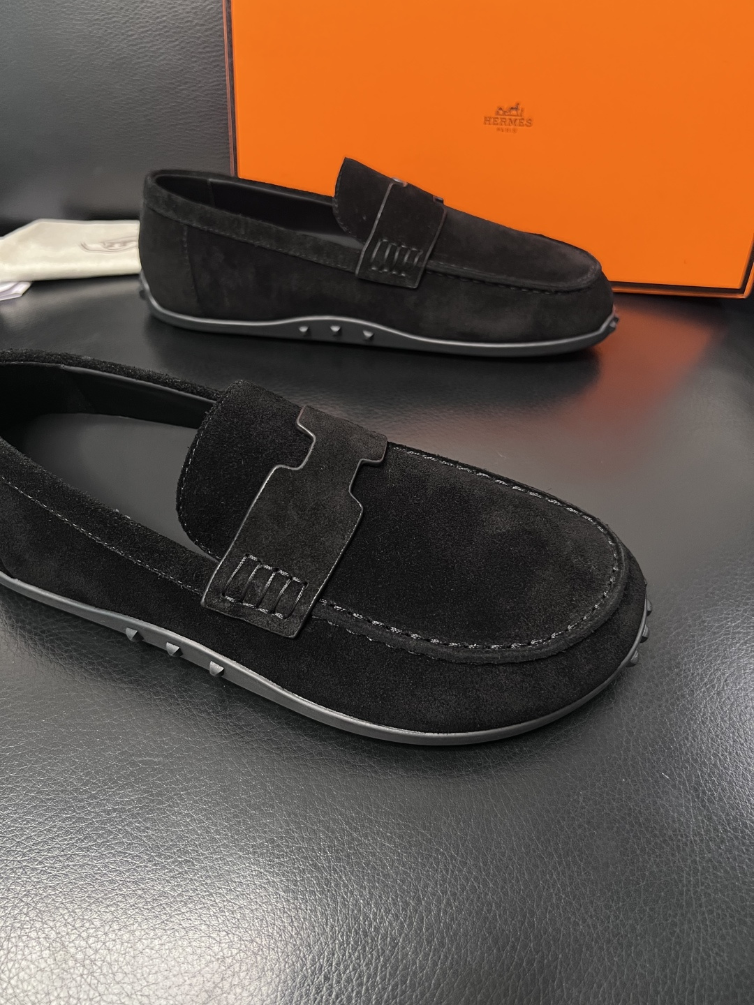 Hermes  高品质  顶级工艺品  爱马仕 专柜同步发售原厂配置，意大利进口原版牛皮面料，高品质拼接