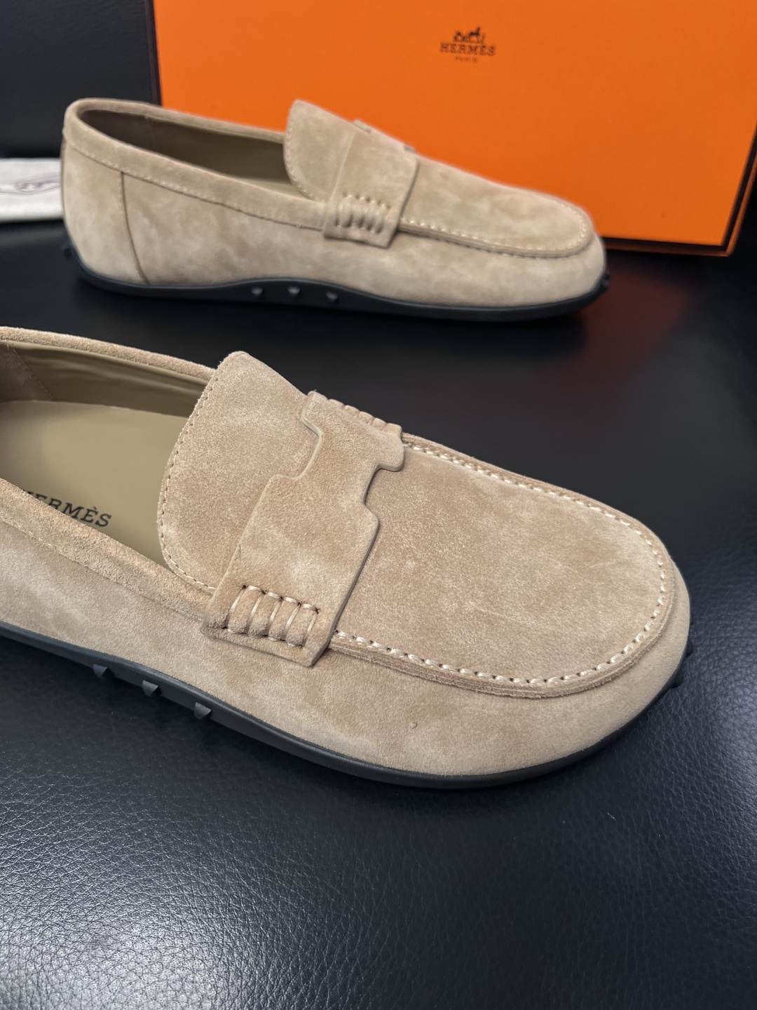 Hermes  高品质  顶级工艺品  爱马仕 专柜同步发售原厂配置，意大利进口原版牛皮面料，高品质拼接