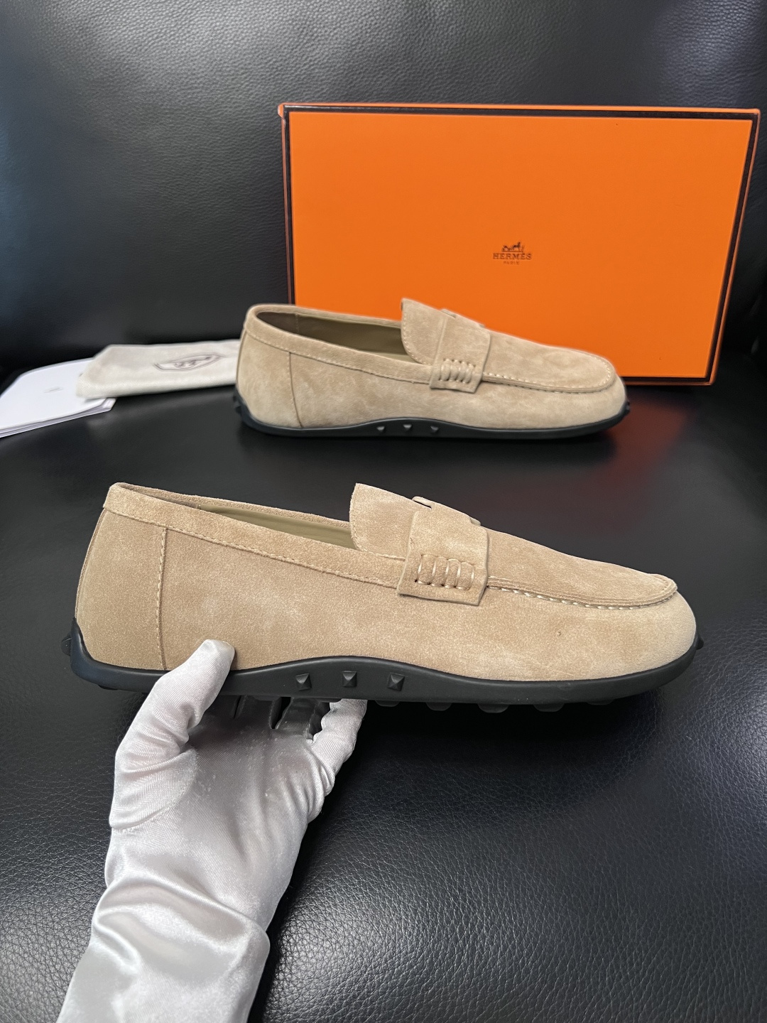 Hermes  高品质  顶级工艺品  爱马仕 专柜同步发售原厂配置，意大利进口原版牛皮面料，高品质拼接