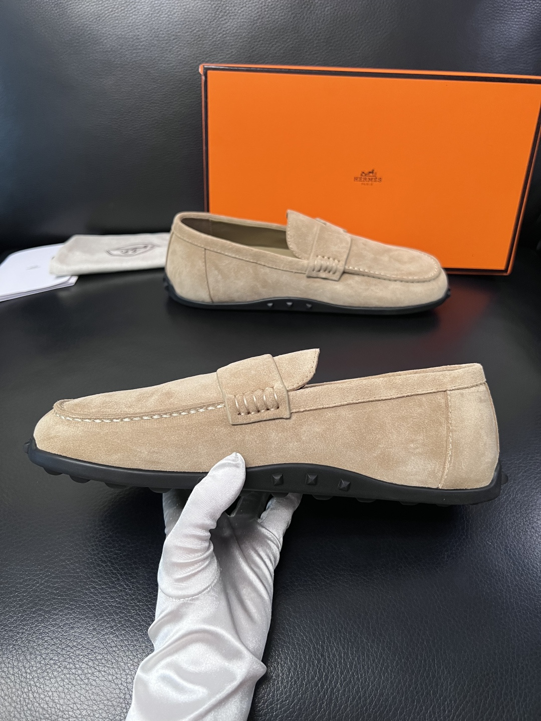 Hermes  高品质  顶级工艺品  爱马仕 专柜同步发售原厂配置，意大利进口原版牛皮面料，高品质拼接