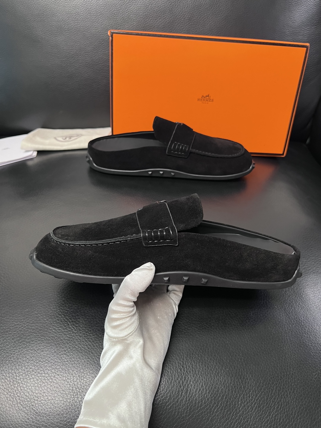 Hermes  高品质  顶级工艺品  爱马仕 专柜同步发售原厂配置，意大利进口原版牛皮面料，高品质拼接