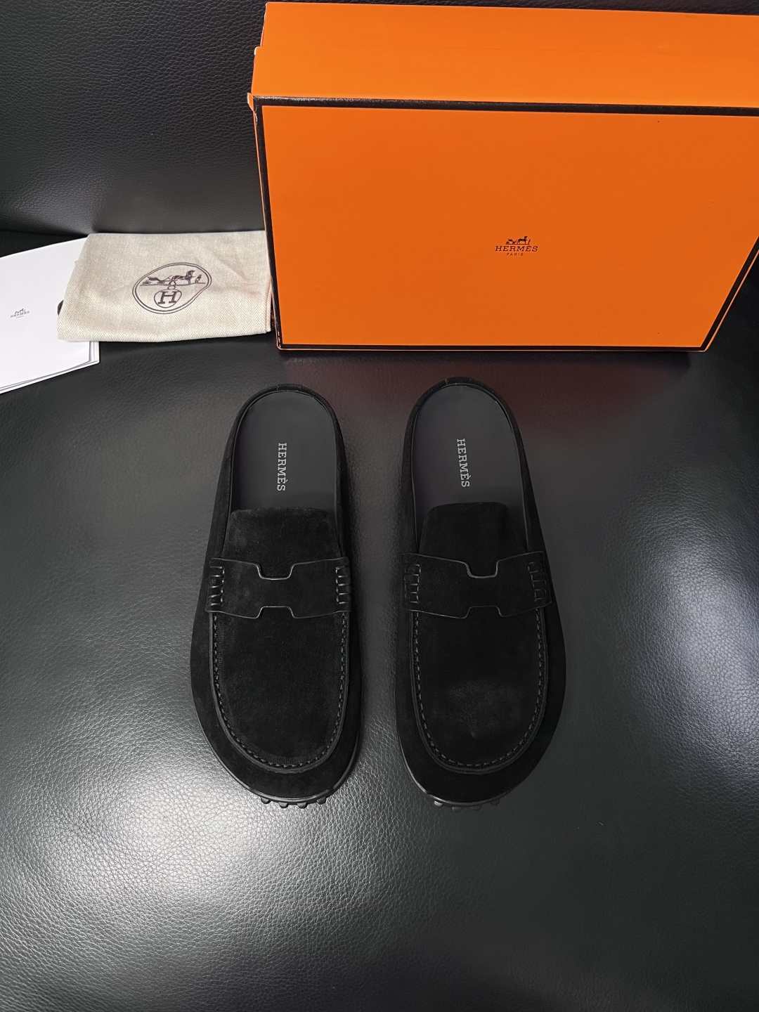 Hermes  高品质  顶级工艺品  爱马仕 专柜同步发售原厂配置，意大利进口原版牛皮面料，高品质拼接