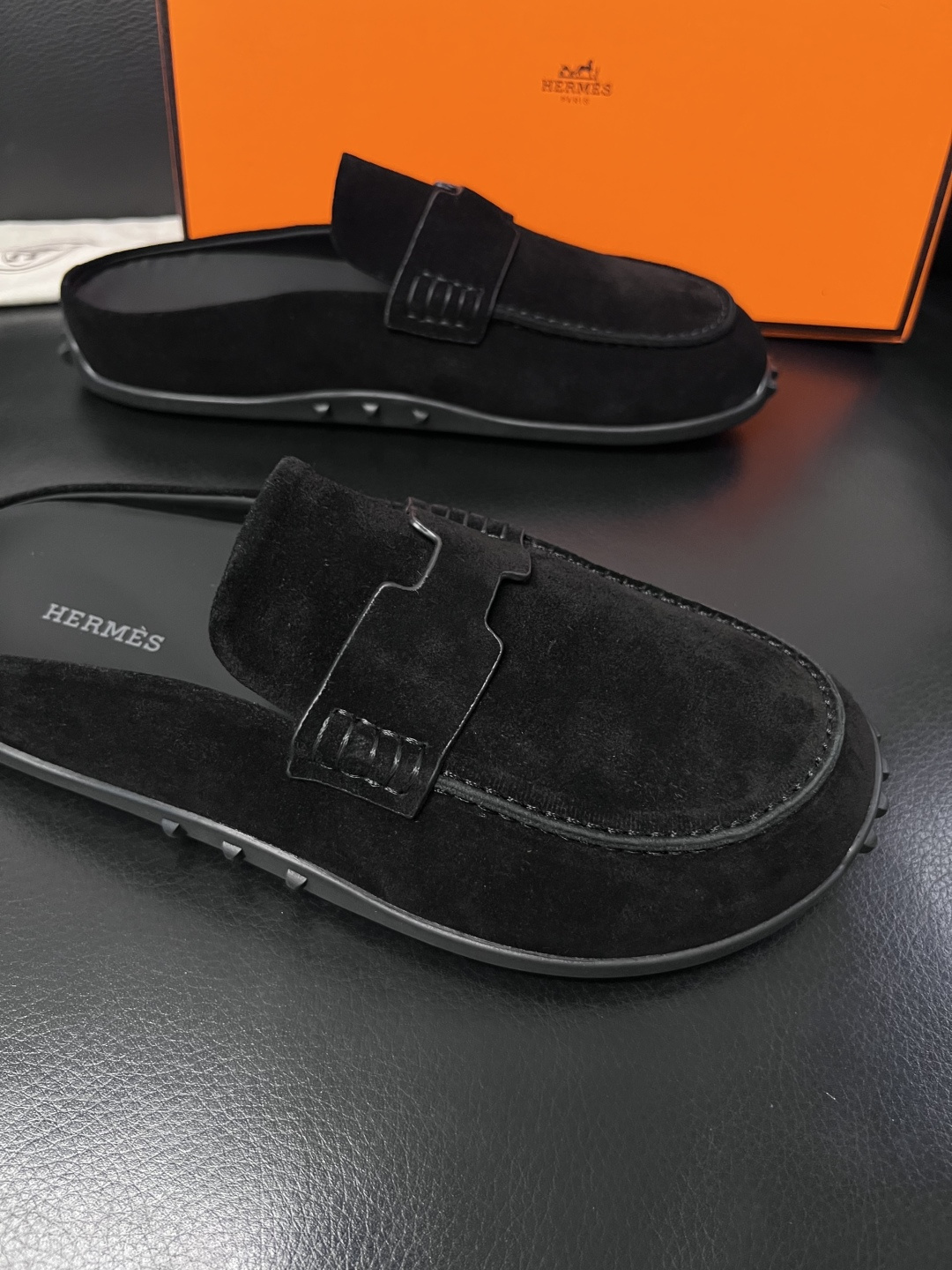 Hermes  高品质  顶级工艺品  爱马仕 专柜同步发售原厂配置，意大利进口原版牛皮面料，高品质拼接