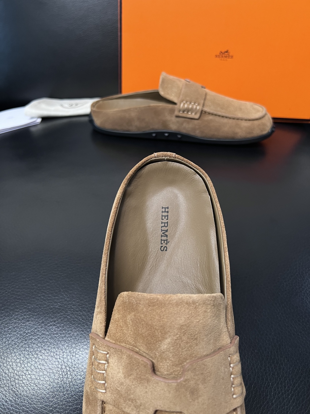 Hermes  高品质  顶级工艺品  爱马仕 专柜同步发售原厂配置，意大利进口原版牛皮面料，高品质拼接