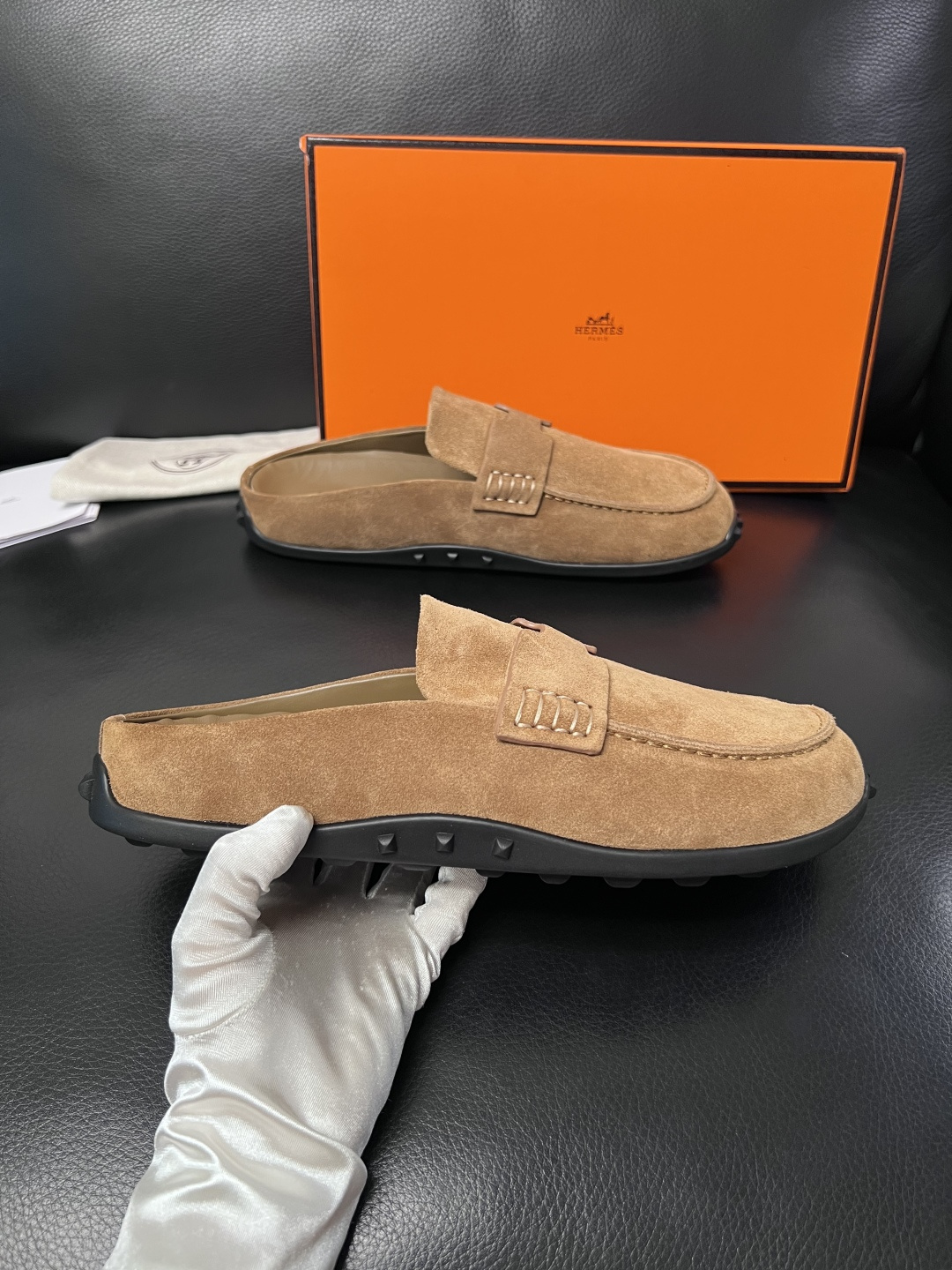 Hermes  高品质  顶级工艺品  爱马仕 专柜同步发售原厂配置，意大利进口原版牛皮面料，高品质拼接