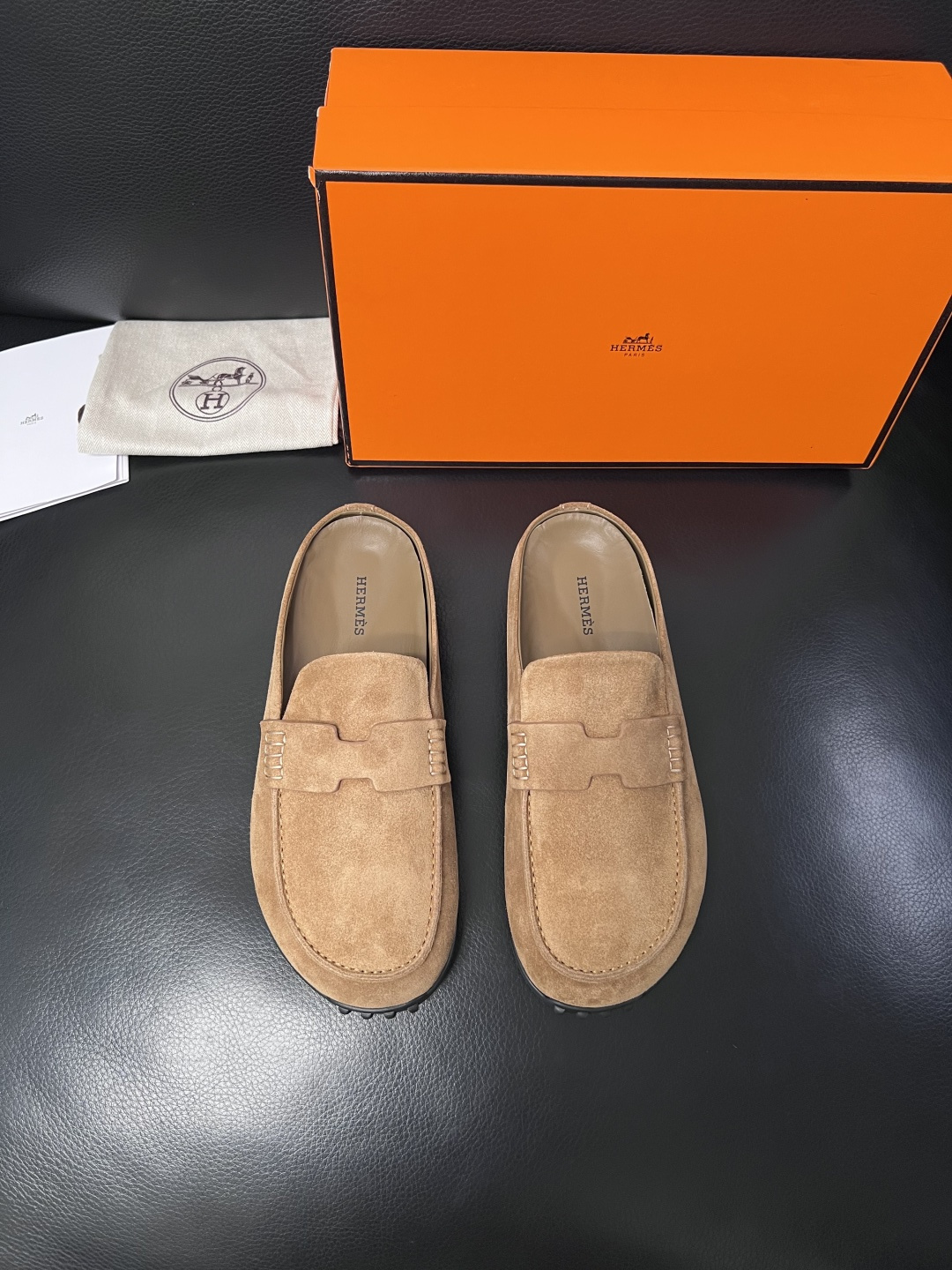 Hermes  高品质  顶级工艺品  爱马仕 专柜同步发售原厂配置，意大利进口原版牛皮面料，高品质拼接