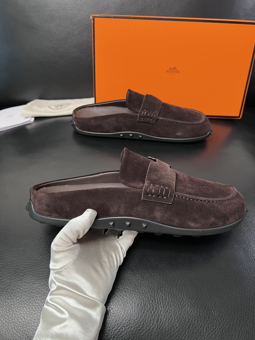 Hermes  高品质  顶级工艺品  爱马仕 专柜同步发售原厂配置，意大利进口原版牛皮面料，高品质拼接