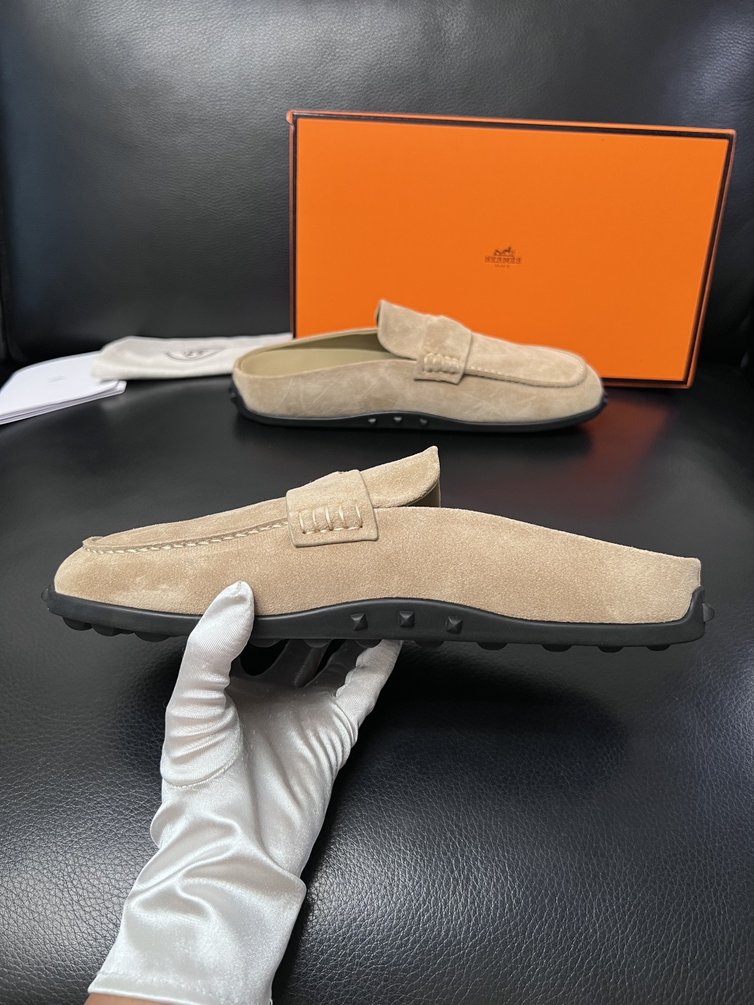 Hermes  高品质  顶级工艺品  爱马仕 专柜同步发售原厂配置，意大利进口原版牛皮面料，高品质拼接