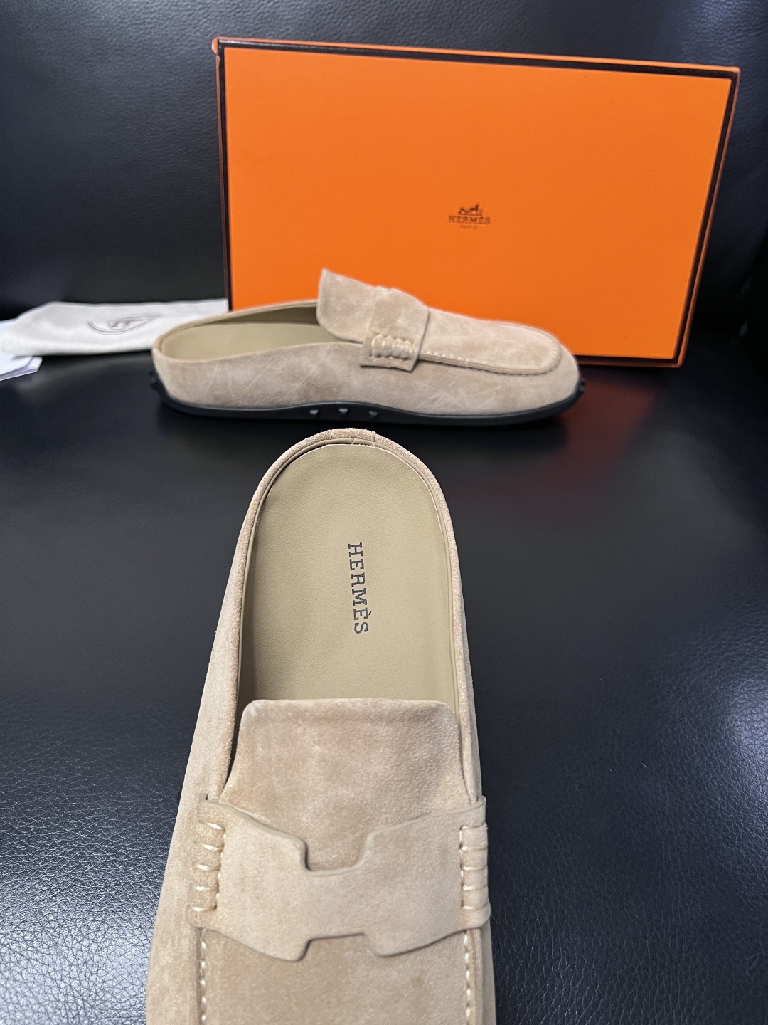 Hermes  高品质  顶级工艺品  爱马仕 专柜同步发售原厂配置，意大利进口原版牛皮面料，高品质拼接