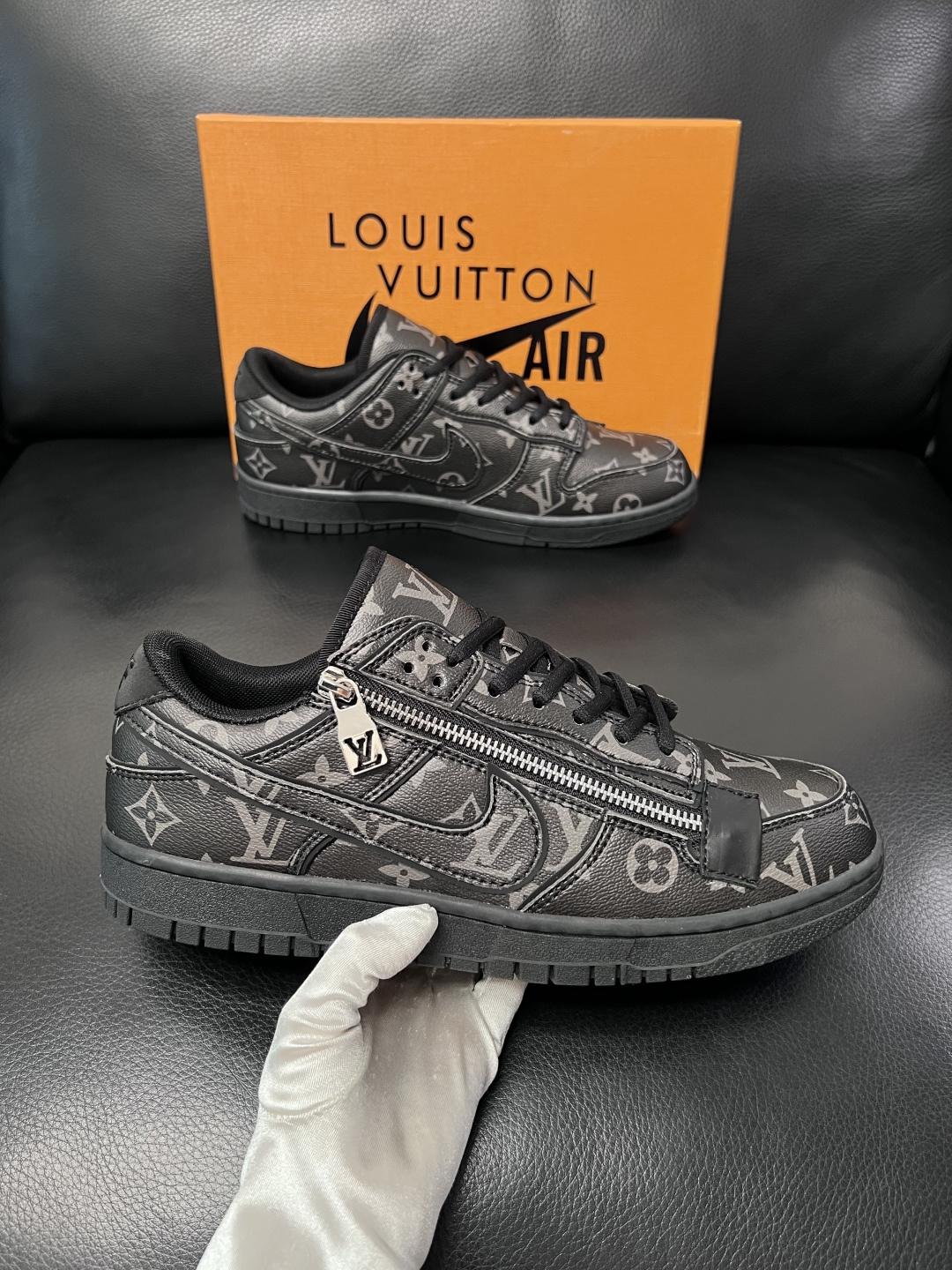 Lv联名nike  高品质  顶级工艺品  路易威登联名，专柜同步，鞋面意大利进口，高品质拼接缤纷色彩复