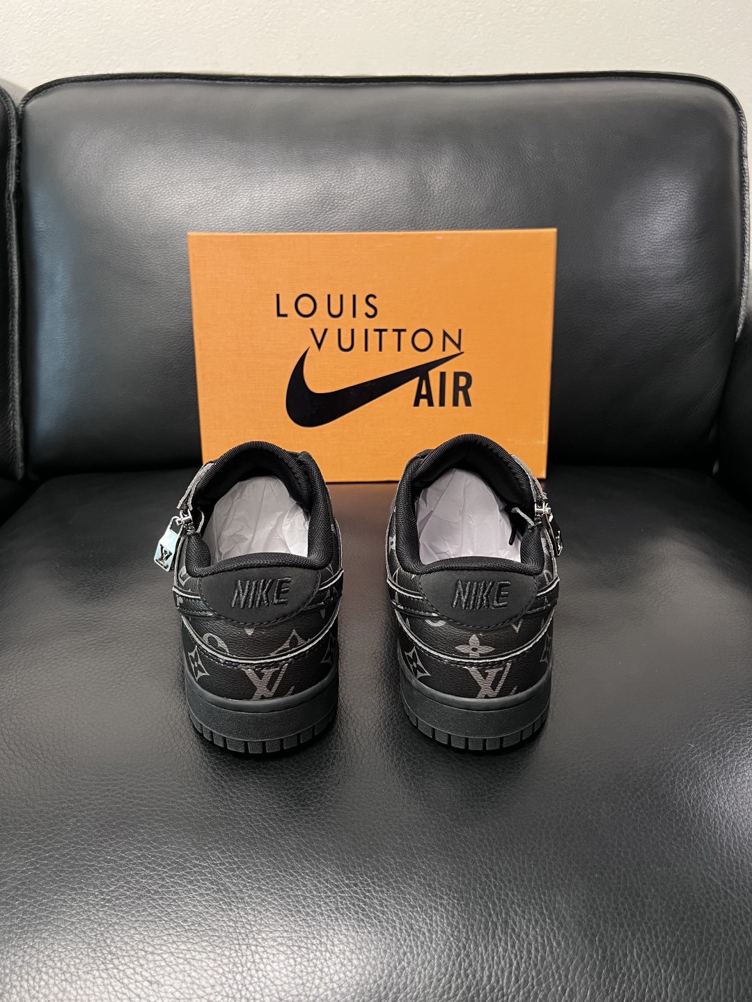 Lv联名nike  高品质  顶级工艺品  路易威登联名，专柜同步，鞋面意大利进口，高品质拼接缤纷色彩复