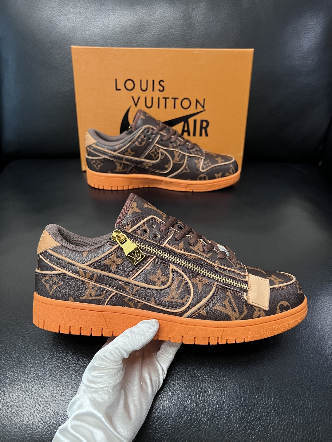 Lv联名nike  高品质  顶级工艺品  路易威登联名，专柜同步，鞋面意大利进口，高品质拼接缤纷色彩复
