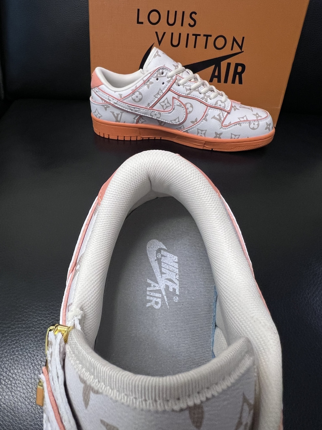 Lv联名nike  高品质  顶级工艺品  路易威登联名，专柜同步，鞋面意大利进口，高品质拼接缤纷色彩复