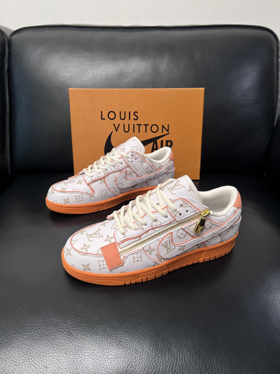 Lv联名nike  高品质  顶级工艺品  路易威登联名，专柜同步，鞋面意大利进口，高品质拼接缤纷色彩复