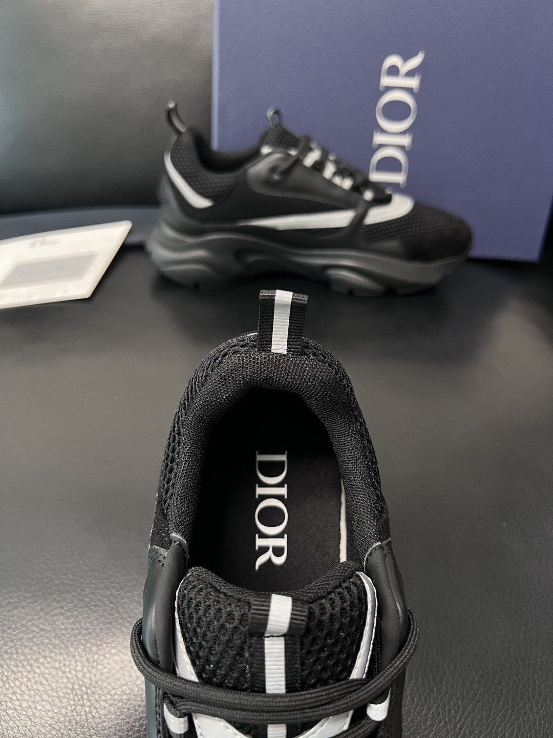 Dior 顶级工艺品 迪奥  专柜同步 原厂配置，意大利进口原版牛皮面料，透气舒适进口水染牛里垫，鞋底：