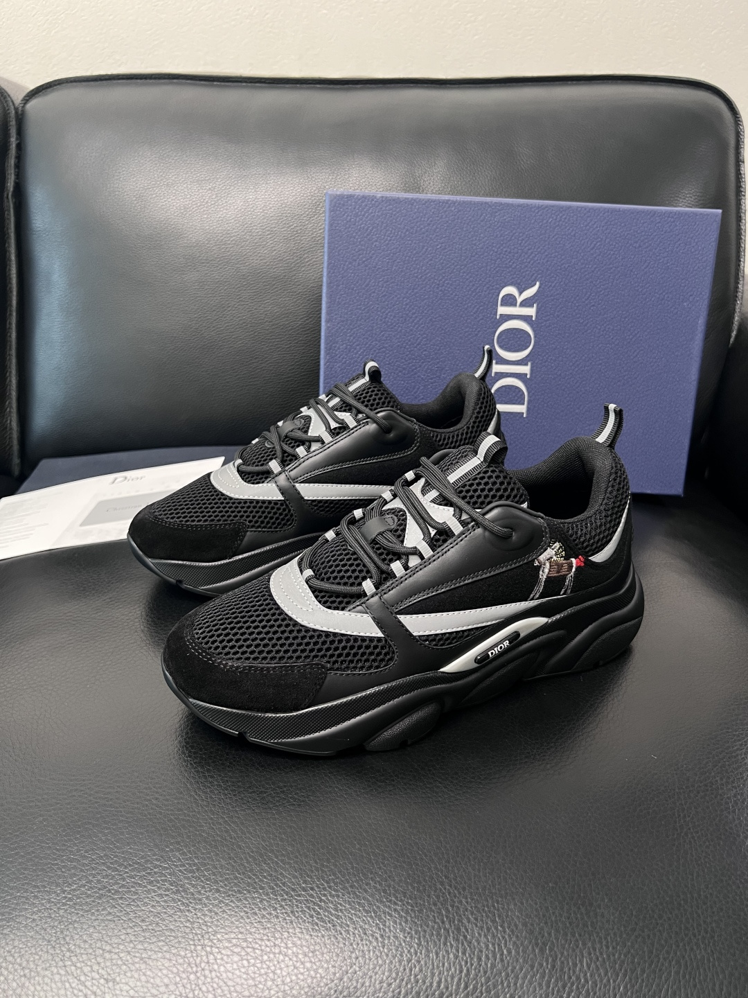 Dior 顶级工艺品 迪奥  专柜同步 原厂配置，意大利进口原版牛皮面料，透气舒适进口水染牛里垫，鞋底：