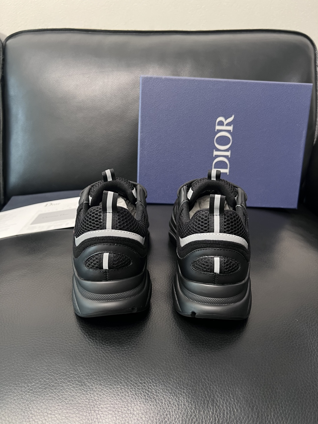 Dior 顶级工艺品 迪奥  专柜同步 原厂配置，意大利进口原版牛皮面料，透气舒适进口水染牛里垫，鞋底：