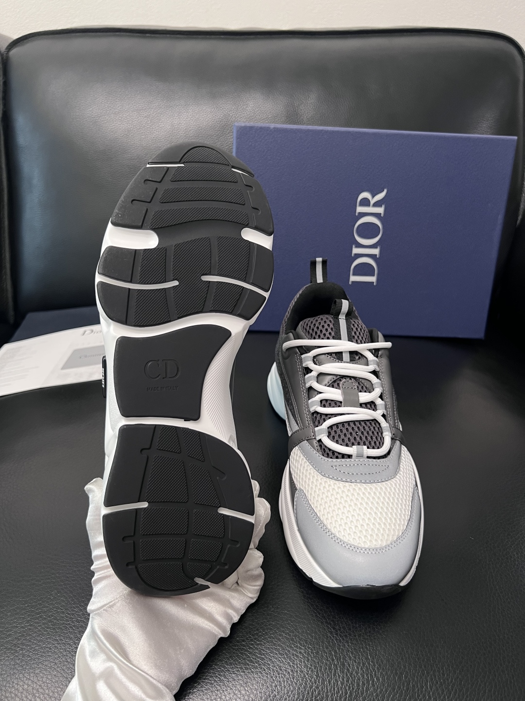 Dior 顶级工艺品 迪奥  专柜同步 原厂配置，意大利进口原版牛皮面料，透气舒适进口水染牛里垫，鞋底：