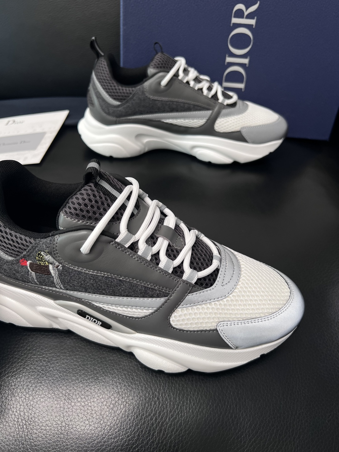 Dior 顶级工艺品 迪奥  专柜同步 原厂配置，意大利进口原版牛皮面料，透气舒适进口水染牛里垫，鞋底：