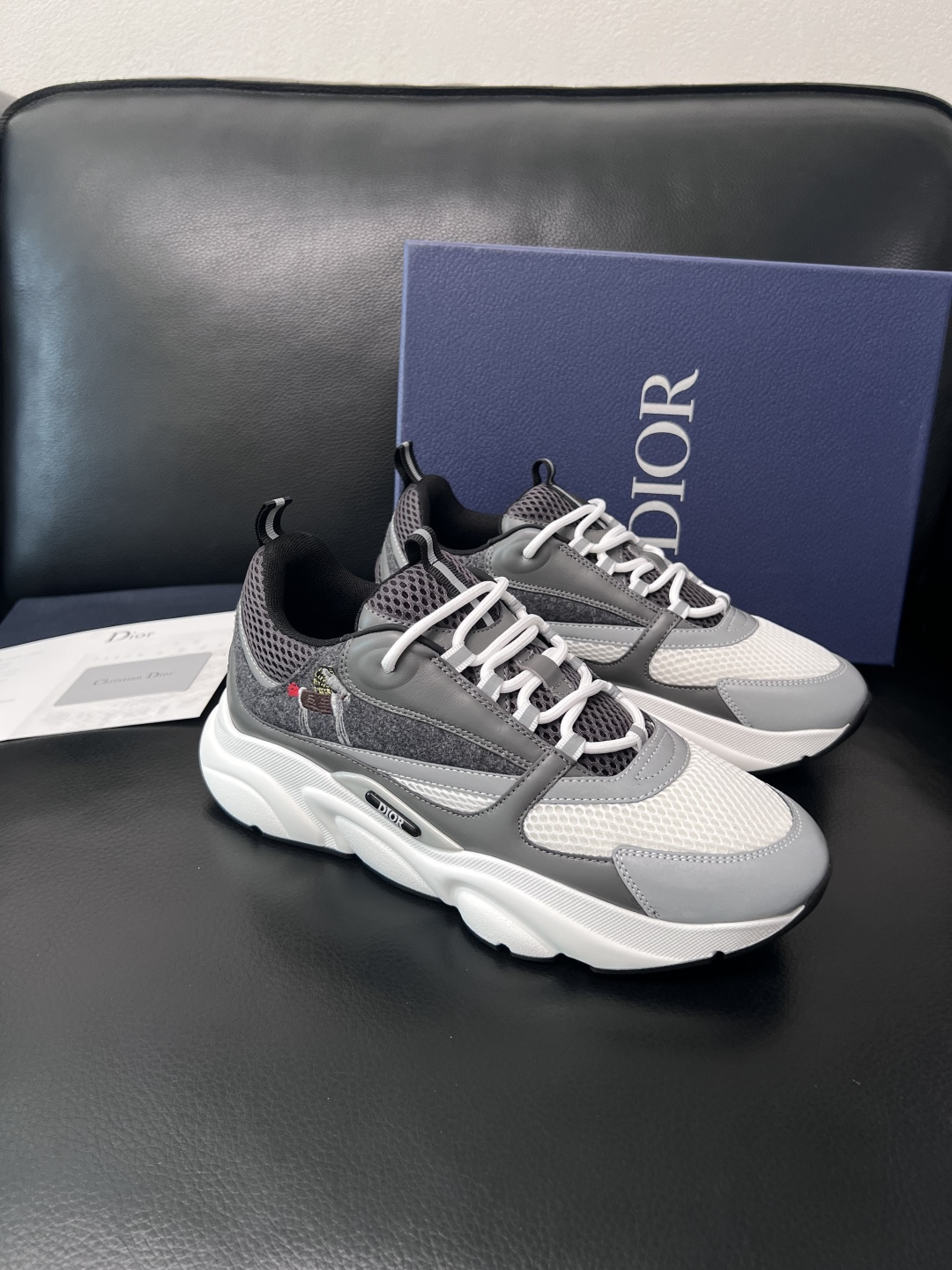 Dior 顶级工艺品 迪奥  专柜同步 原厂配置，意大利进口原版牛皮面料，透气舒适进口水染牛里垫，鞋底：