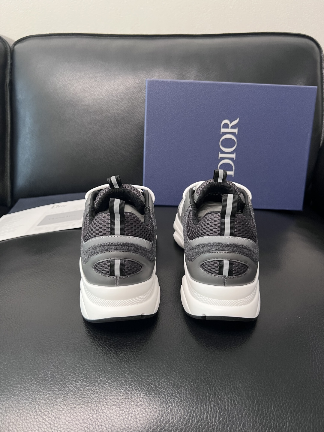 Dior 顶级工艺品 迪奥  专柜同步 原厂配置，意大利进口原版牛皮面料，透气舒适进口水染牛里垫，鞋底：
