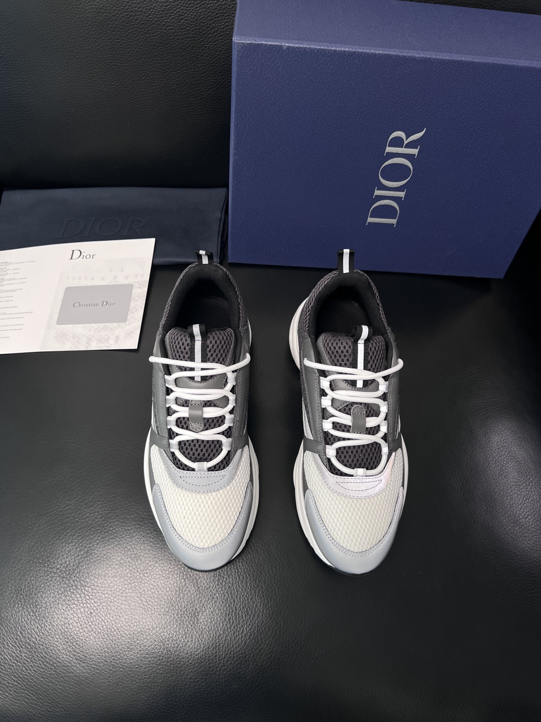 Dior 顶级工艺品 迪奥  专柜同步 原厂配置，意大利进口原版牛皮面料，透气舒适进口水染牛里垫，鞋底：