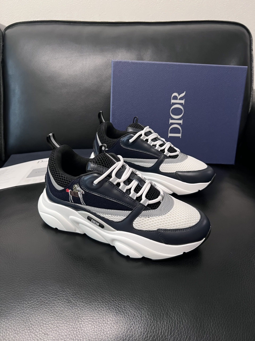 Dior 顶级工艺品 迪奥  专柜同步 原厂配置，意大利进口原版牛皮面料，透气舒适进口水染牛里垫，鞋底：