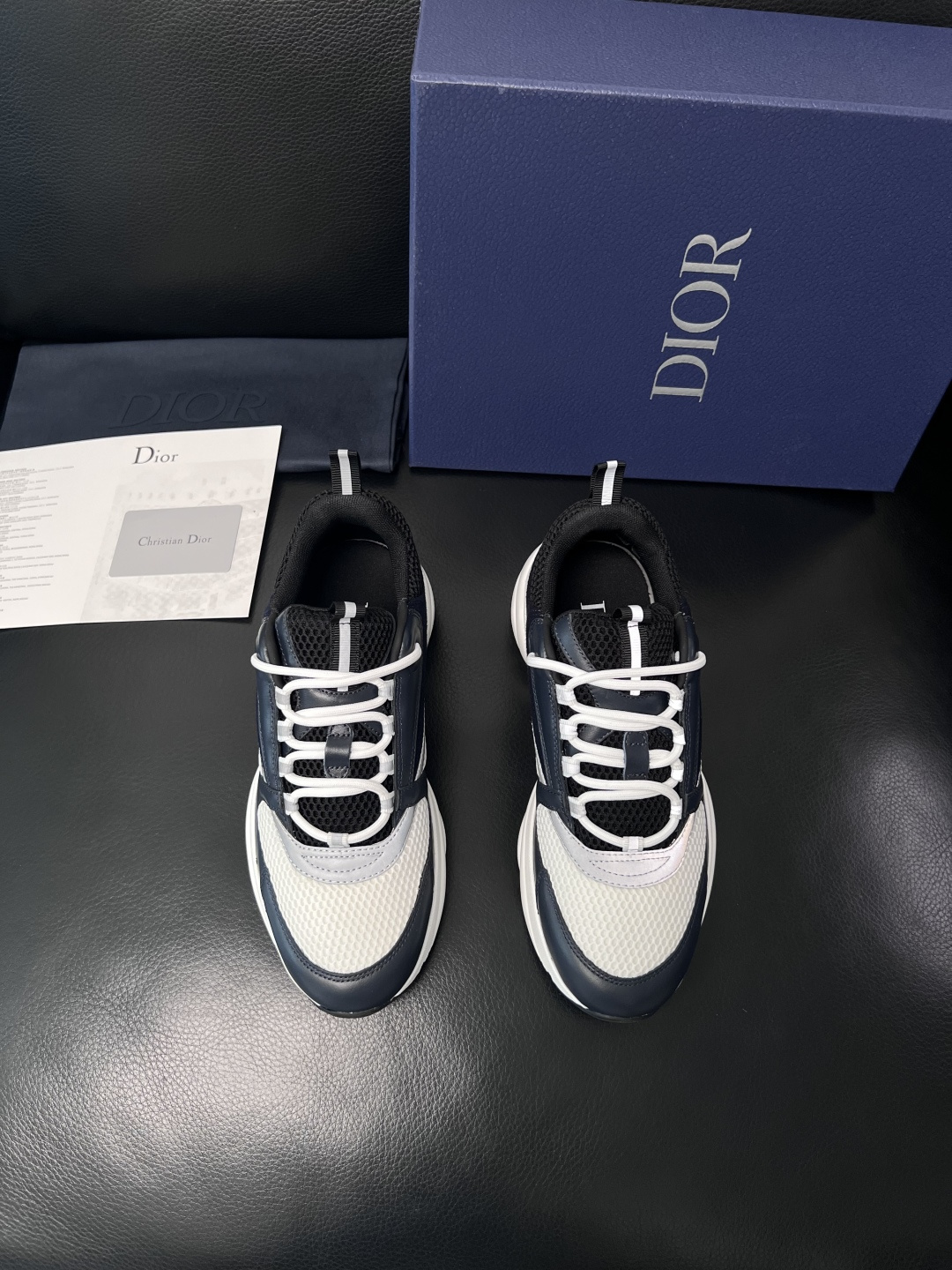 Dior 顶级工艺品 迪奥  专柜同步 原厂配置，意大利进口原版牛皮面料，透气舒适进口水染牛里垫，鞋底：