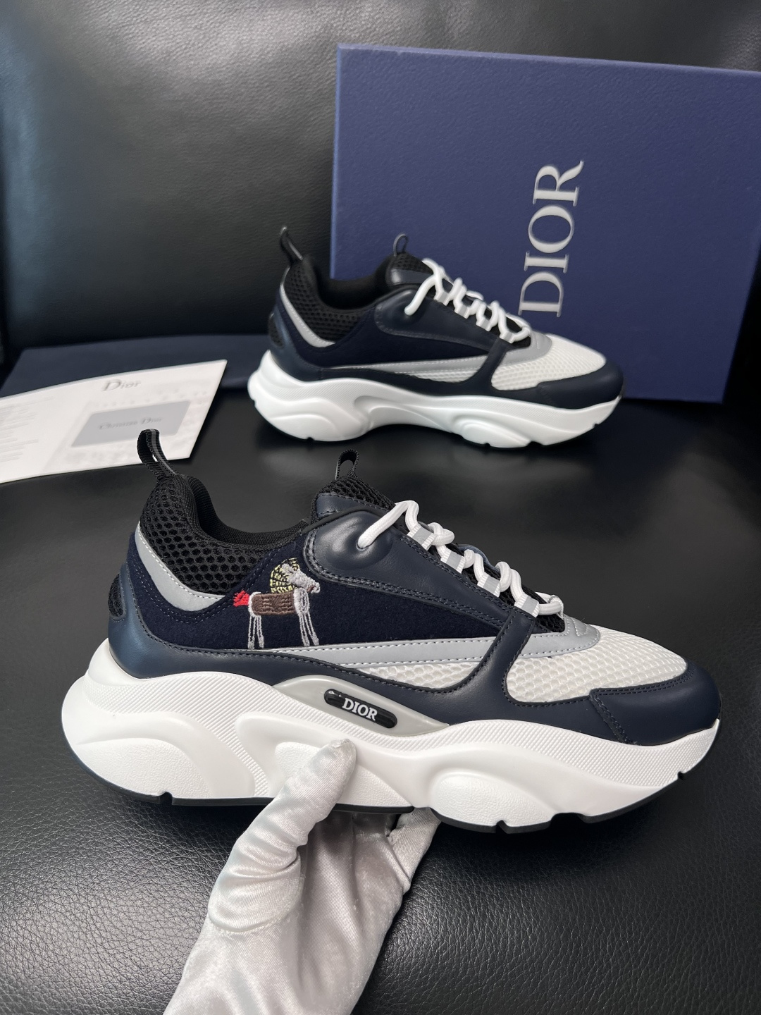 Dior 顶级工艺品 迪奥  专柜同步 原厂配置，意大利进口原版牛皮面料，透气舒适进口水染牛里垫，鞋底：