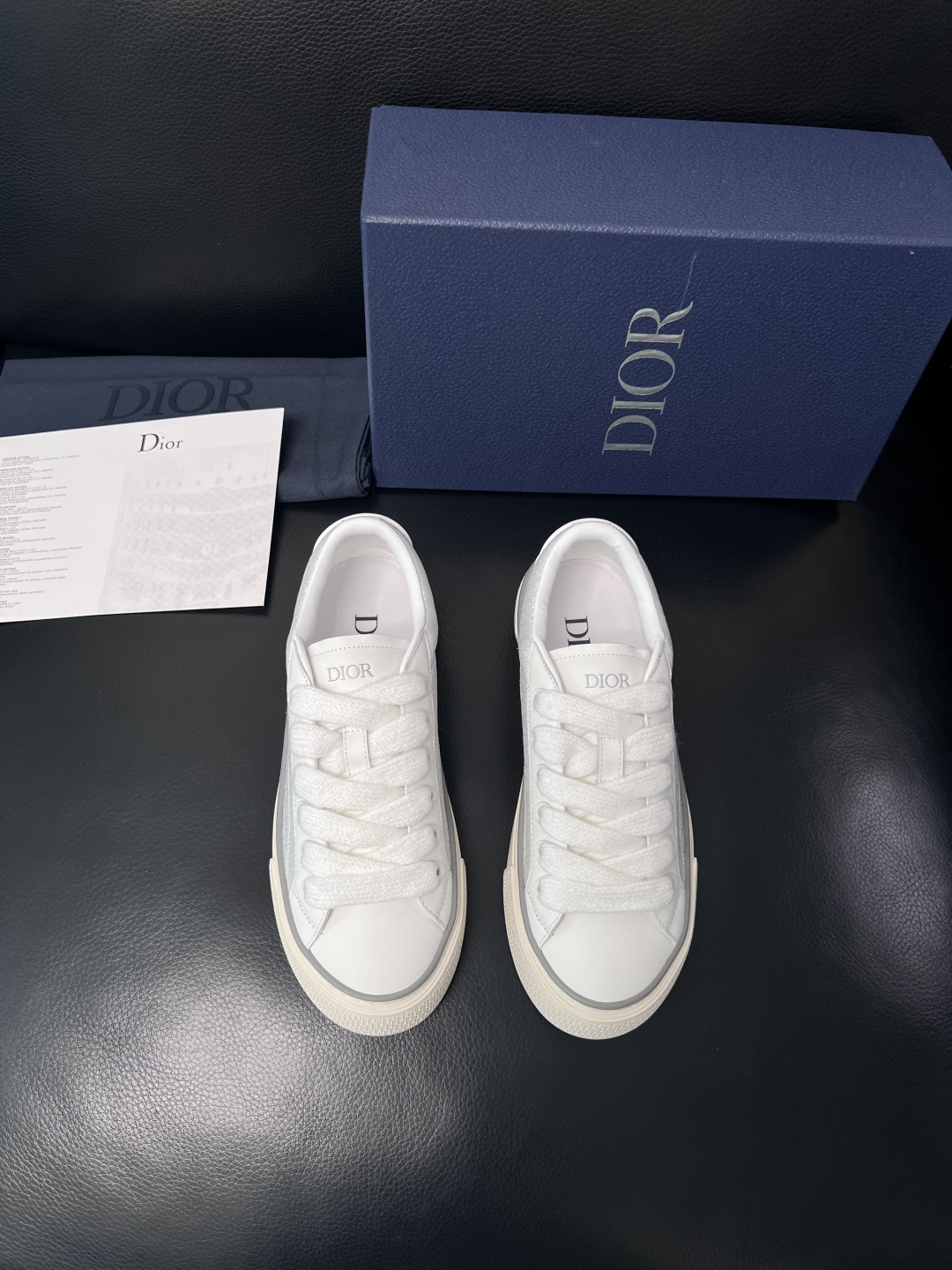 Dior 顶级工艺品 迪奥  专柜同步 原厂配置，意大利进口原版牛皮面料，透气舒适进口水染牛里垫，鞋底：