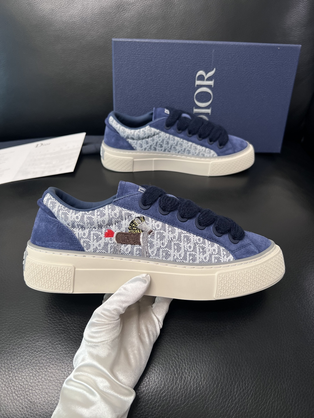 Dior 顶级工艺品 迪奥  专柜同步 原厂配置，意大利进口原版牛皮面料，透气舒适进口水染牛里垫，鞋底：
