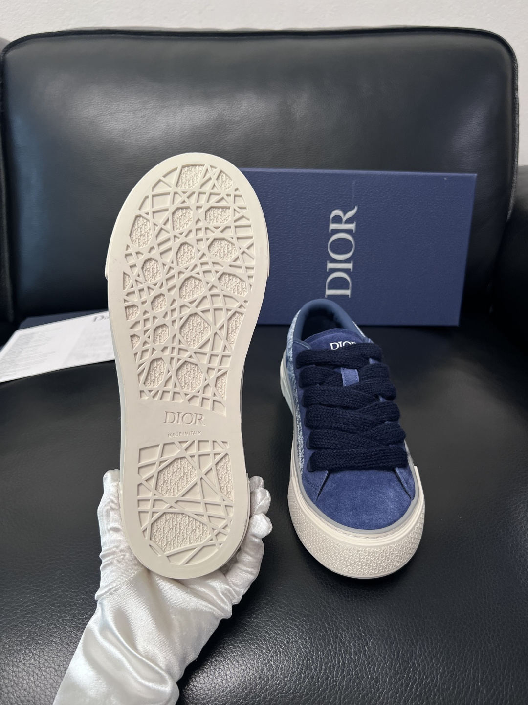 Dior 顶级工艺品 迪奥  专柜同步 原厂配置，意大利进口原版牛皮面料，透气舒适进口水染牛里垫，鞋底：