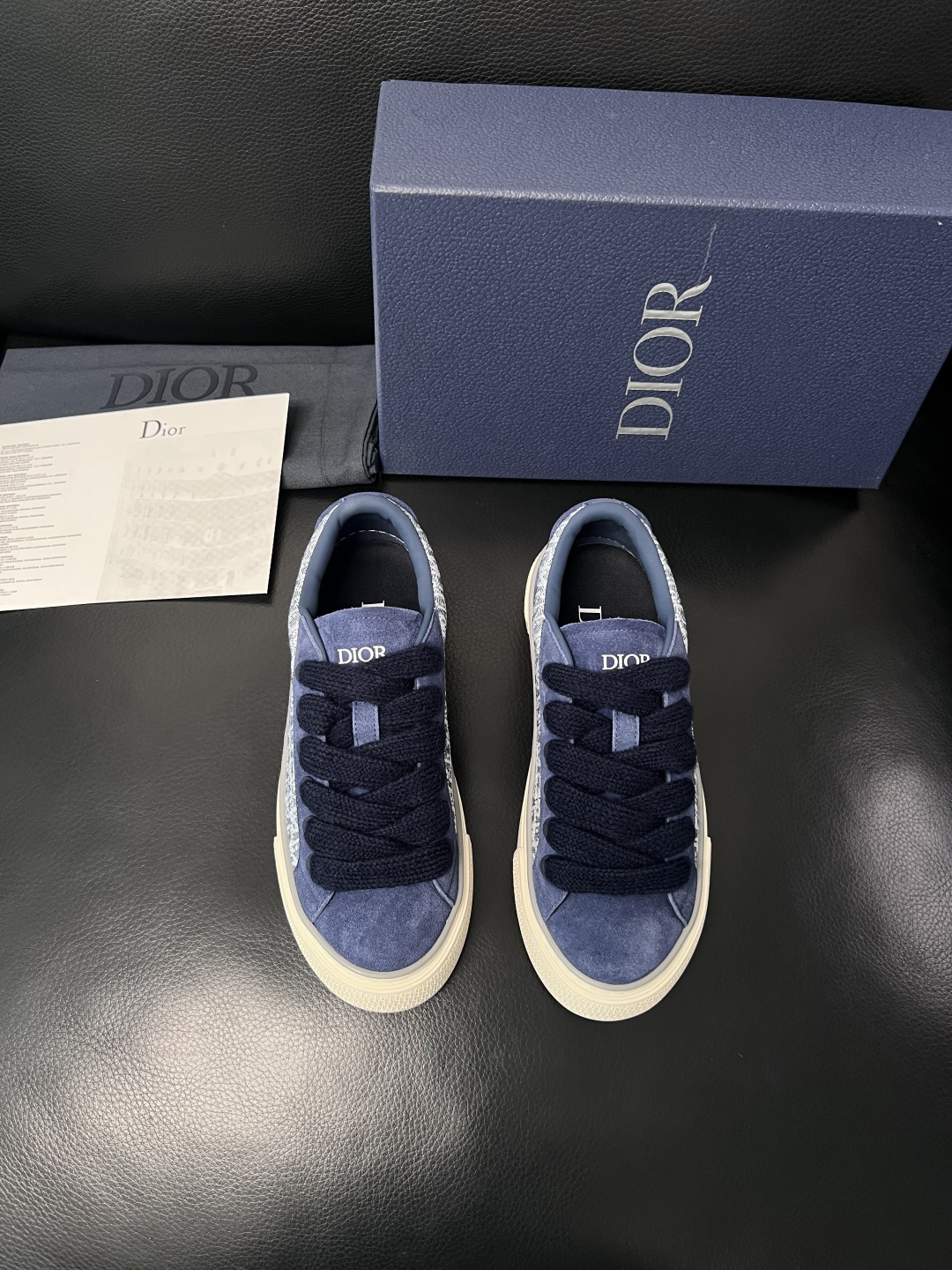 Dior 顶级工艺品 迪奥  专柜同步 原厂配置，意大利进口原版牛皮面料，透气舒适进口水染牛里垫，鞋底：