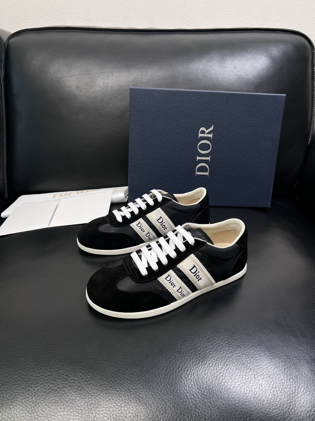 Dior 顶级工艺品 迪奥  专柜同步 原厂配置，意大利进口原版牛皮面料，透气舒适进口水染牛里垫，鞋底：
