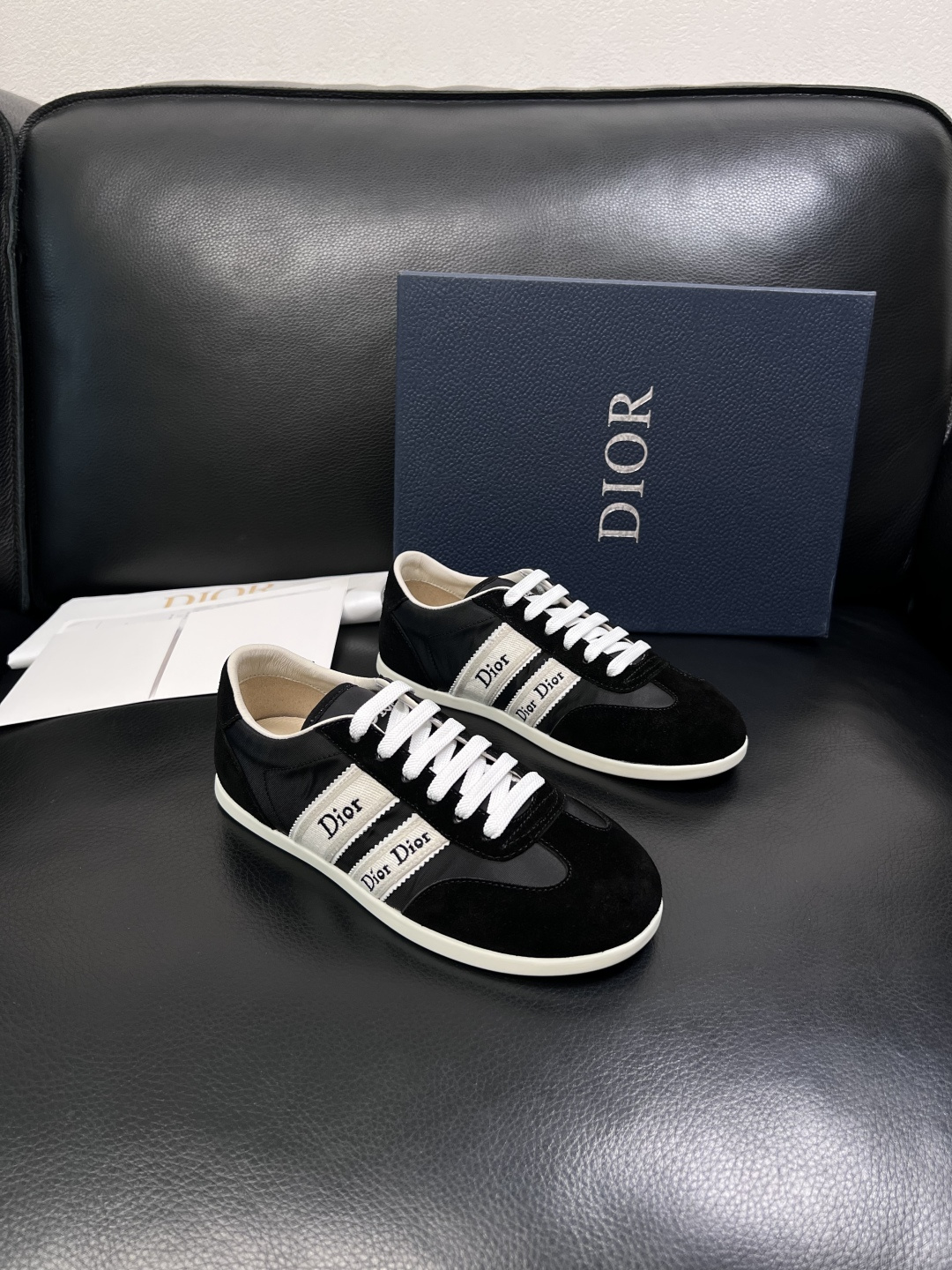 Dior 顶级工艺品 迪奥  专柜同步 原厂配置，意大利进口原版牛皮面料，透气舒适进口水染牛里垫，鞋底：