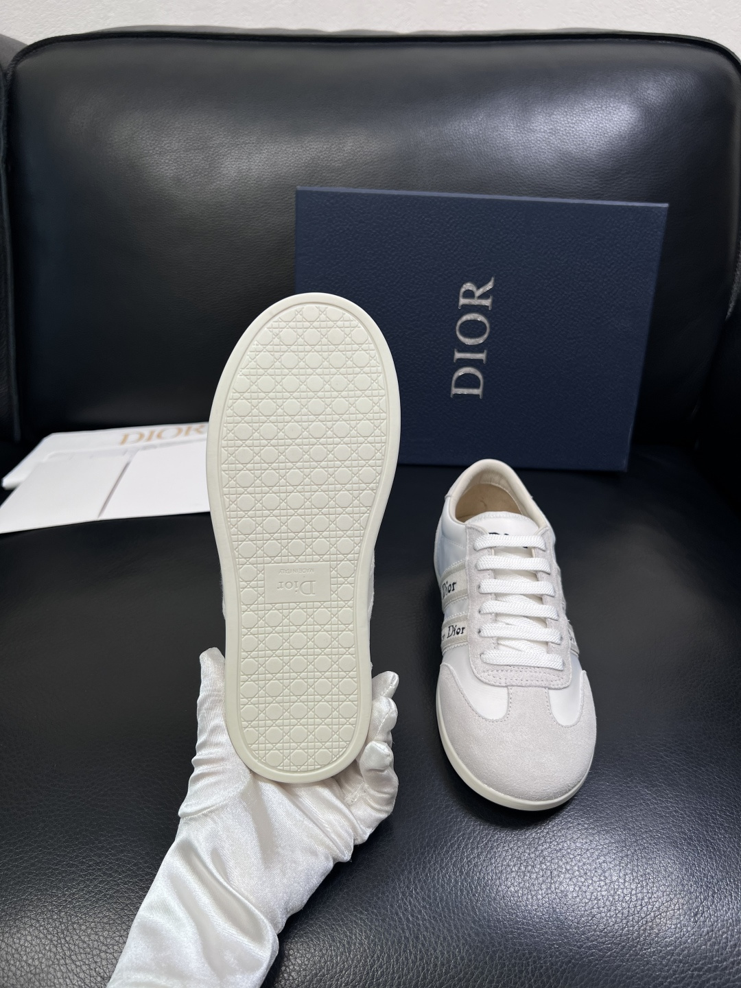 Dior 顶级工艺品 迪奥  专柜同步 原厂配置，意大利进口原版牛皮面料，透气舒适进口水染牛里垫，鞋底：