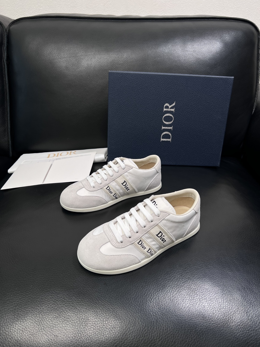 Dior 顶级工艺品 迪奥  专柜同步 原厂配置，意大利进口原版牛皮面料，透气舒适进口水染牛里垫，鞋底：