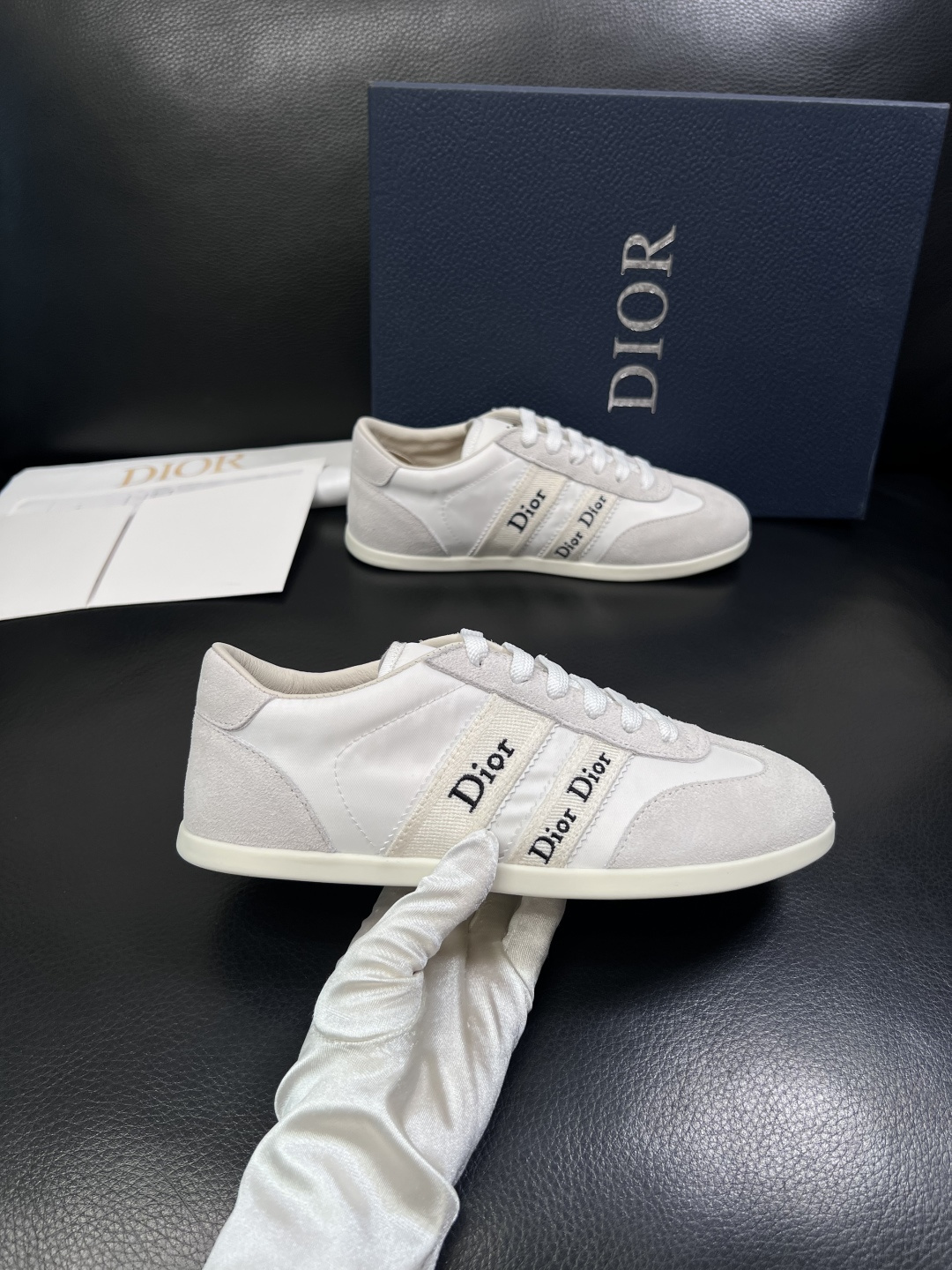 Dior 顶级工艺品 迪奥  专柜同步 原厂配置，意大利进口原版牛皮面料，透气舒适进口水染牛里垫，鞋底：