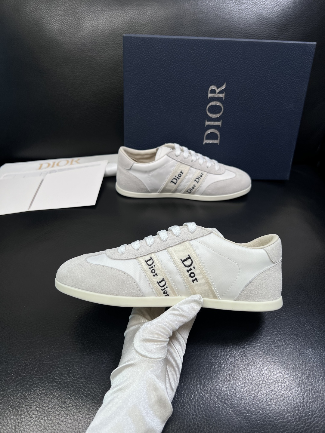Dior 顶级工艺品 迪奥  专柜同步 原厂配置，意大利进口原版牛皮面料，透气舒适进口水染牛里垫，鞋底：