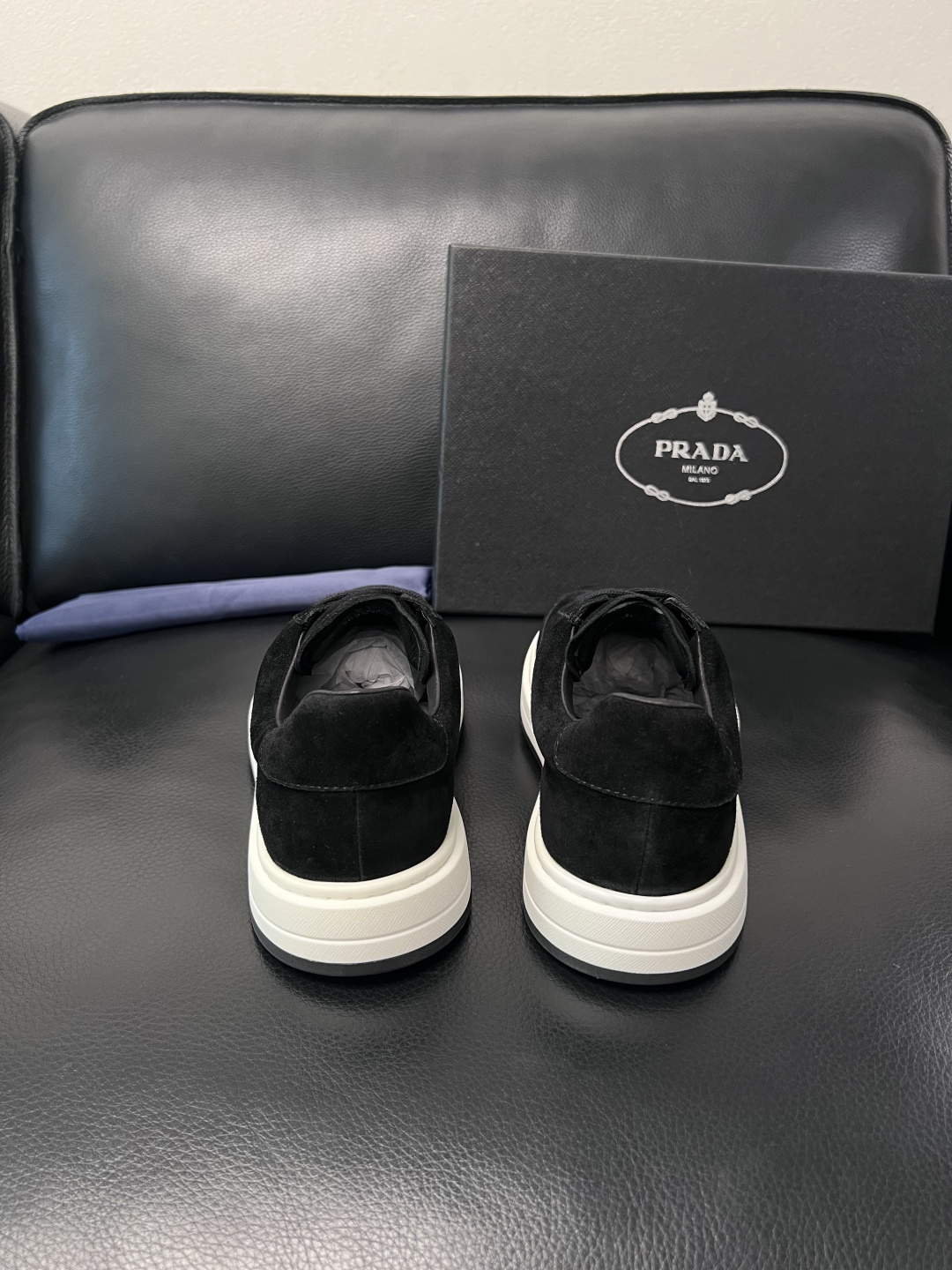 Prada  顶级工艺品，普拉达 专柜同步，原厂配置意大利进口牛皮拼布面料，进口牛皮内里垫，透气舒适，鞋