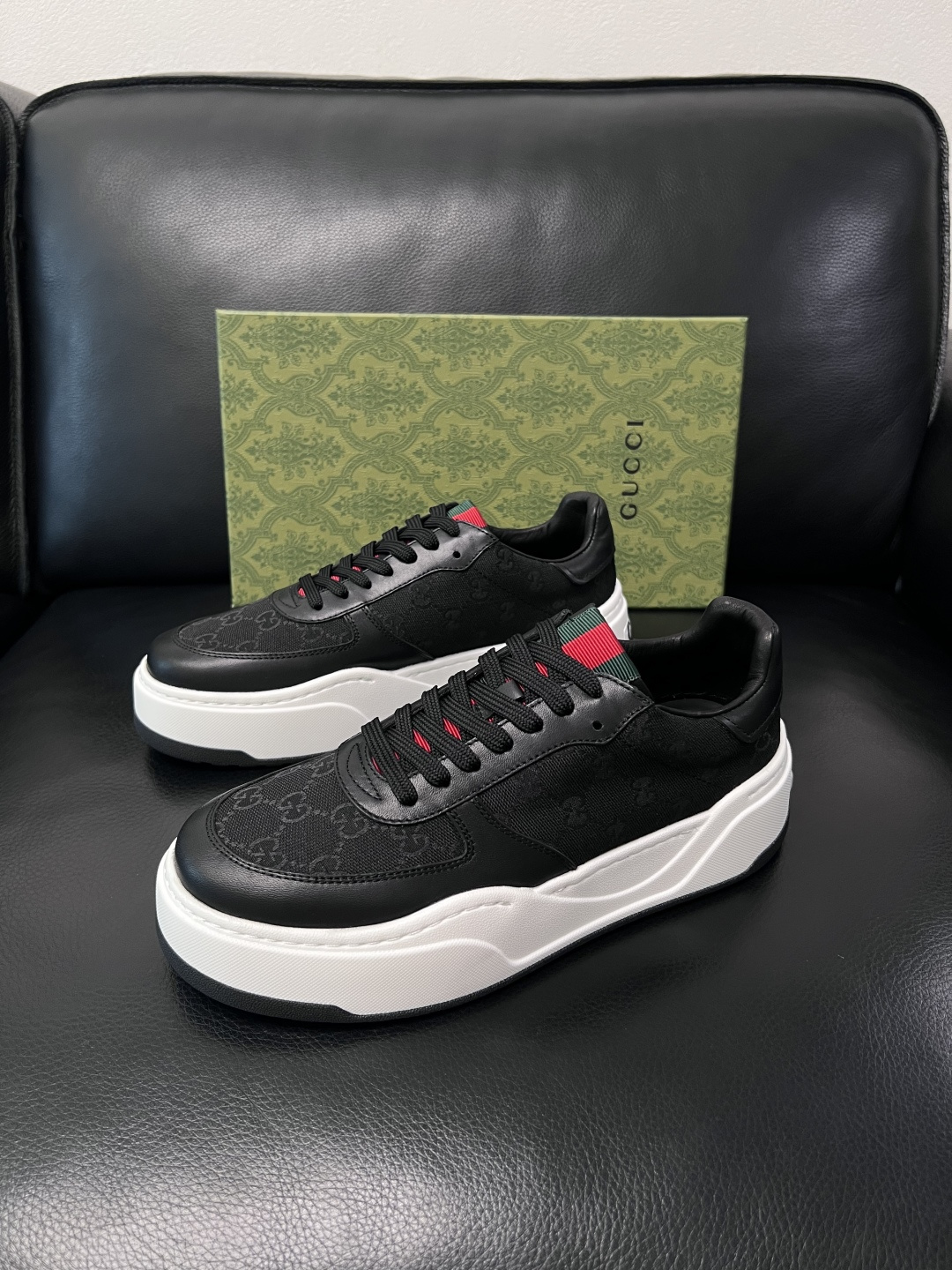Gucci  高品质  顶级工艺品  古奇专柜新款，原厂配置意大利进口牛皮搭配印花布面料，进口牛皮内里垫