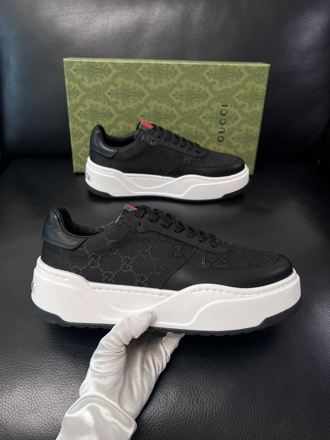 Gucci  高品质  顶级工艺品  古奇专柜新款，原厂配置意大利进口牛皮搭配印花布面料，进口牛皮内里垫