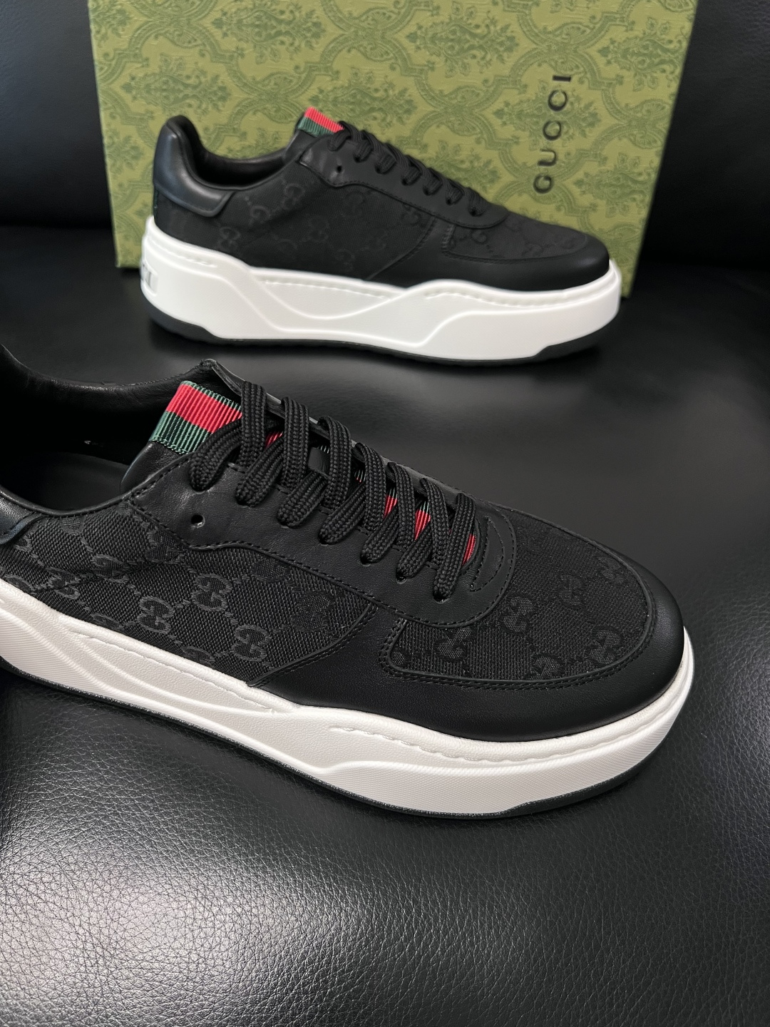 Gucci  高品质  顶级工艺品  古奇专柜新款，原厂配置意大利进口牛皮搭配印花布面料，进口牛皮内里垫