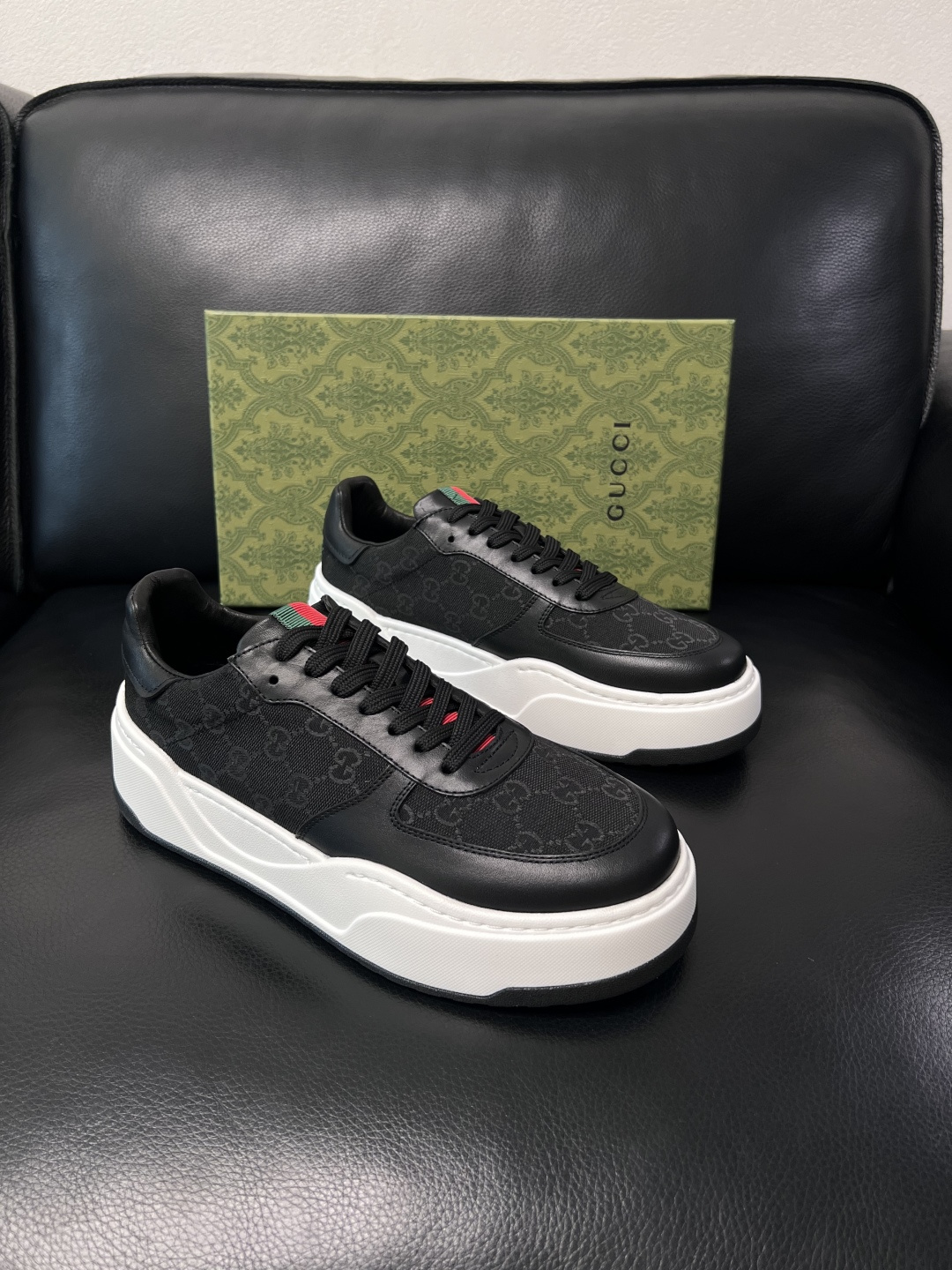Gucci  高品质  顶级工艺品  古奇专柜新款，原厂配置意大利进口牛皮搭配印花布面料，进口牛皮内里垫